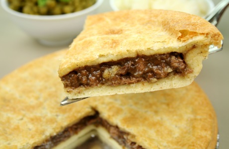 Beef pie - retail family size nutritional information
