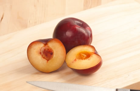Plums nutritional information