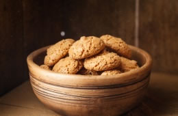 100g/amaretti biscuits, crushed to a crumb nutritional information