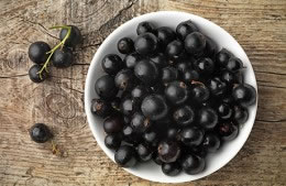 150g blackcurrants nutritional information