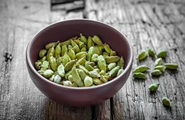 The seeds of 6 cardamom pods  nutritional information