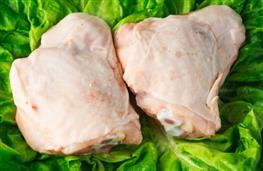 575g/4 large chicken thighs skin on nutritional information