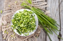 Small bunch of chives nutritional information