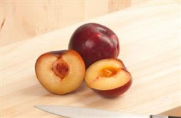 900g/2lb plums nutritional information