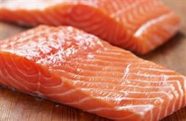 300g/10½oz salmon fillets, finely chopped nutritional information