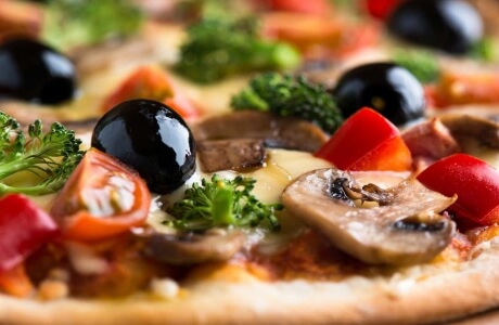 Vegetarian pizza - retail and takeaway nutritional information