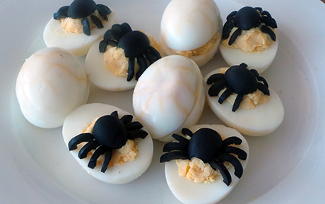 Halloween deviled spider eggs recipe