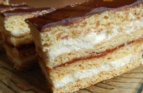 Hungarian honey cream layer cake - Mézes krémes recipe