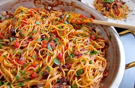 Puttanesca pasta & red wine recipe