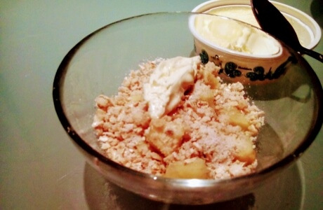 Quick oaty apple crumble - microwave nutritional information