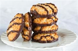 Chocolate and coconut macaroons recipe
